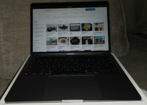 MacBook Pro 13” M2 | 8GB/256GB | Z.G.A.N. | Compleet in doos
